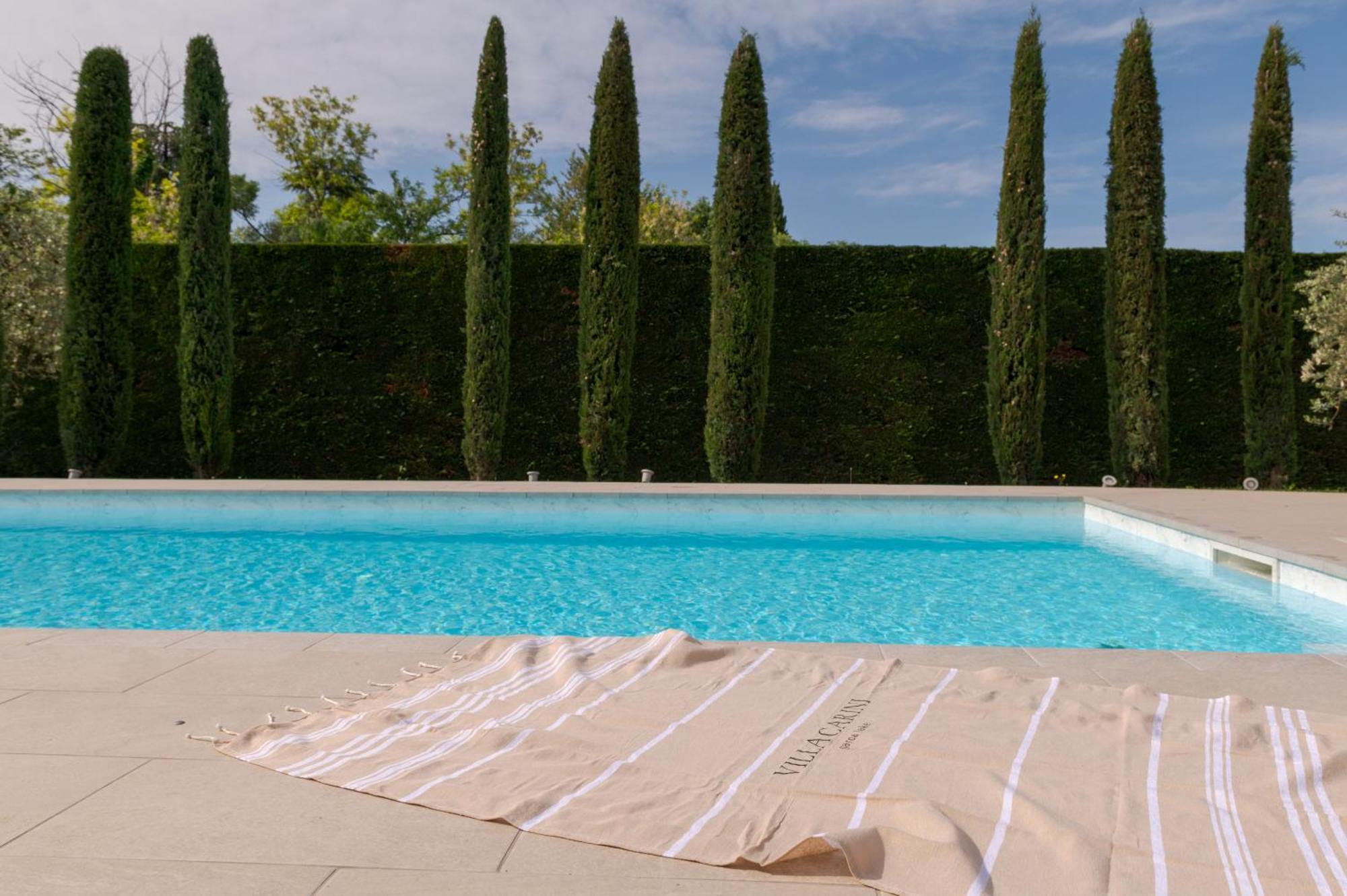 Villa Carini With 3000 Mq Garden & Heated Pool Кастельнуово-дель-Гарда Экстерьер фото